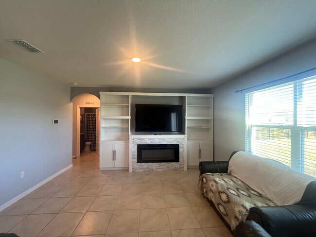 Building Photo - 5341 Sandpine Haven Ln