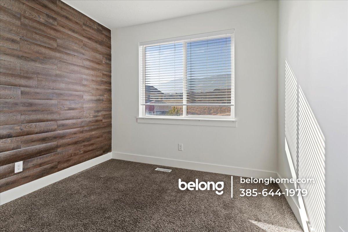 Building Photo - 2333 S Long Dr