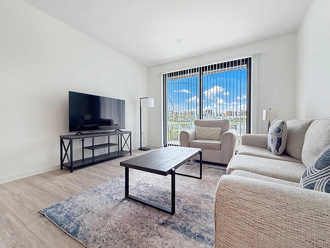 Building Photo - 12122 54th Dr E