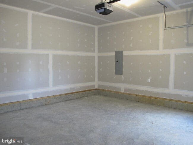 Building Photo - 43 Lee St