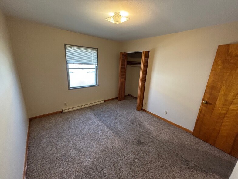 Bedroom - 3957 N 92nd St