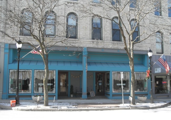 Building Photo - Putney Apartments