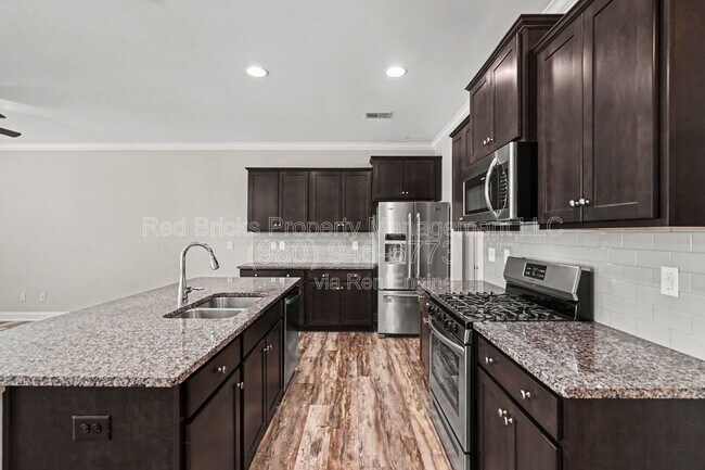 Building Photo - 7112 Harris Bay Rd