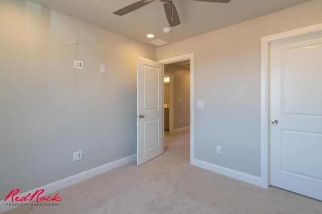 Building Photo - Welcome to Your Dream Home!