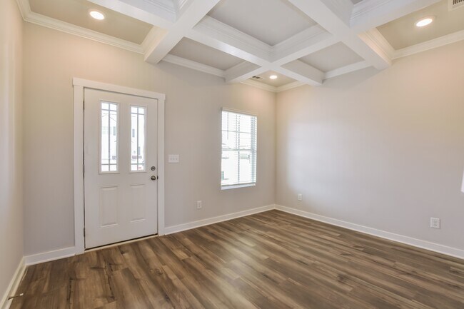 Building Photo - 26322 Valley Ridge Rd