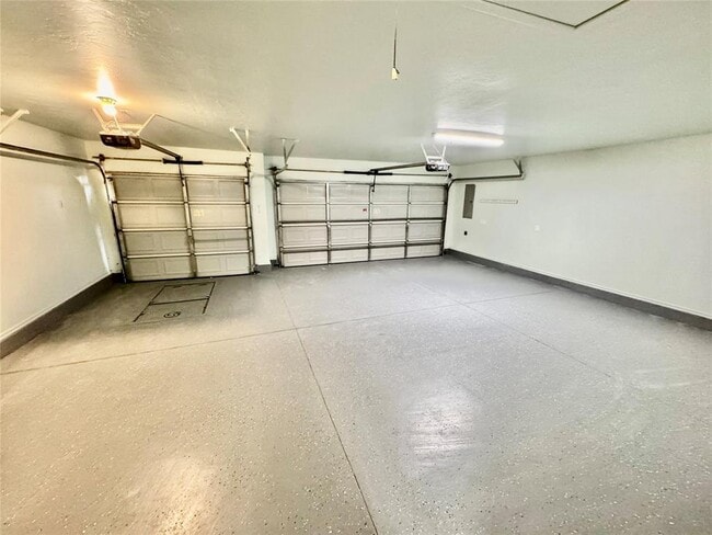 Building Photo - 10504 Walnut Hollow Dr