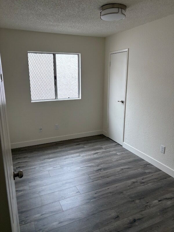 Building Photo - 9605 S Avalon Blvd