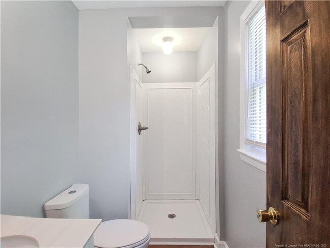 Building Photo - 1086 Essex Pl