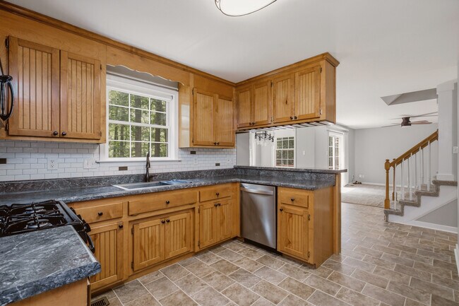Building Photo - 4908 Stoney Creek Pkwy