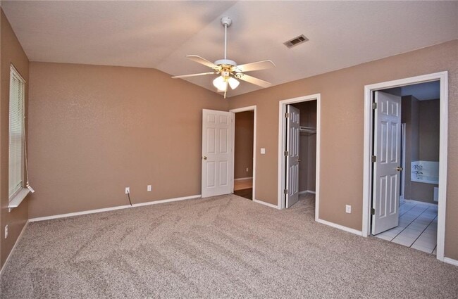 Building Photo - 235 Sundown Dr