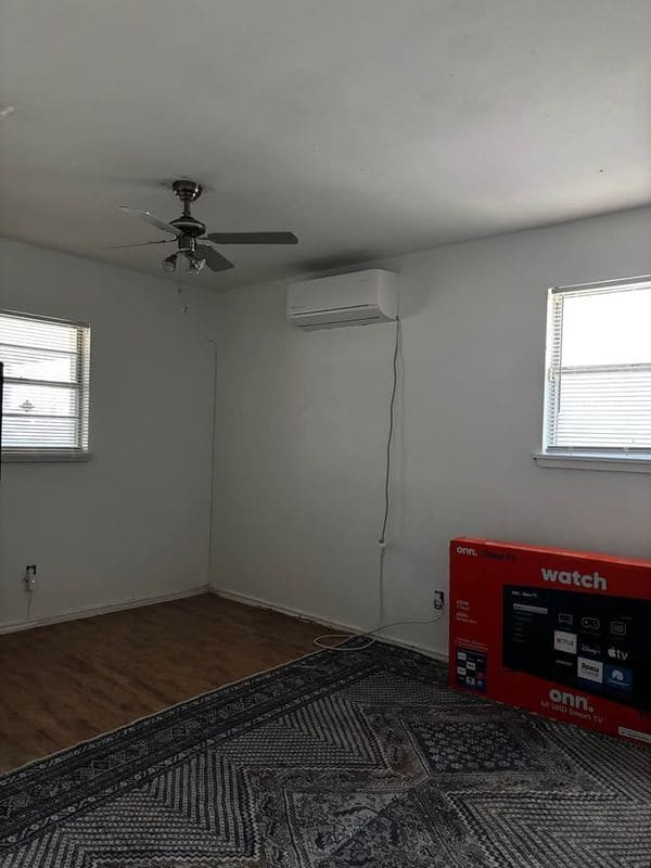 Building Photo - 1121 W Mahl St