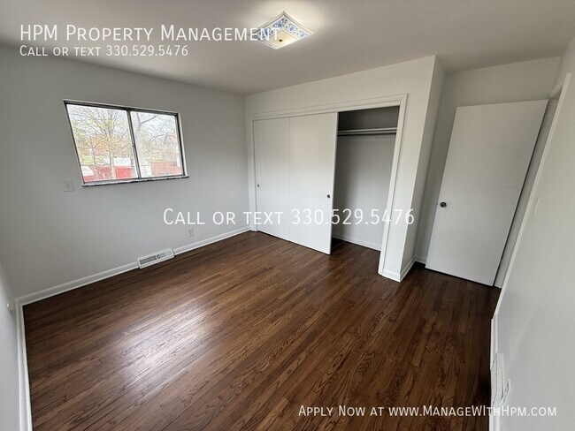 Building Photo - 15 W York St