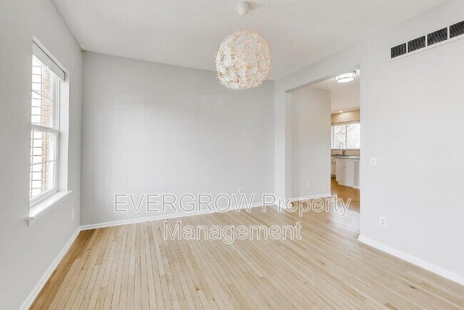 Building Photo - 14175 Nicholas Dr