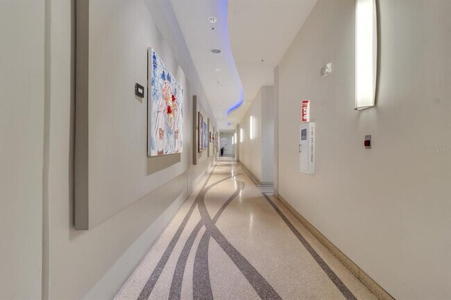 Building Photo - 150 E Robinson St