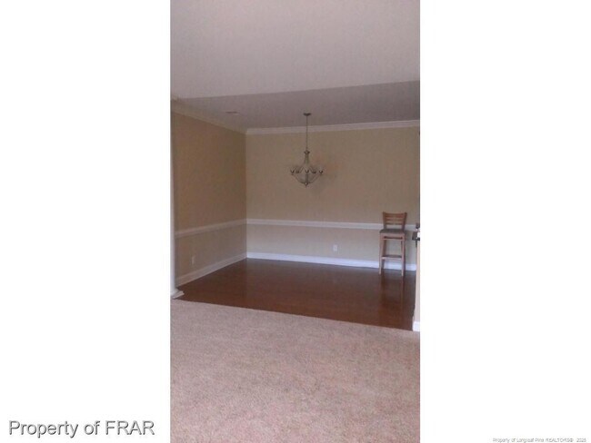 Building Photo - 1820 Jennifer Ln