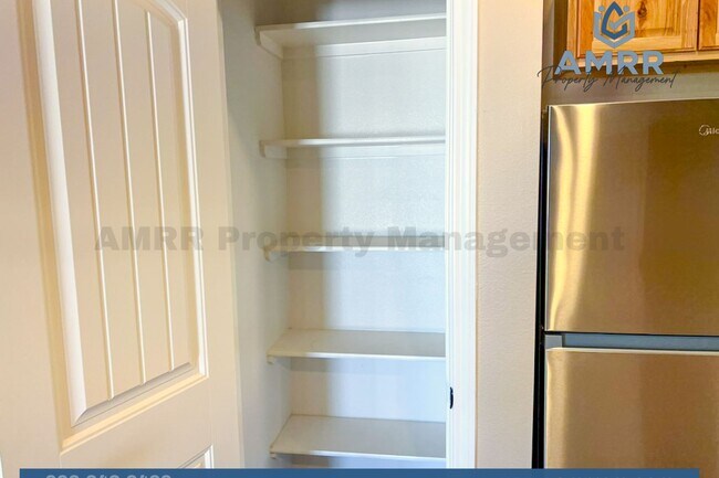 Building Photo - 1301 E 16th St