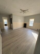 Building Photo - 121 London St