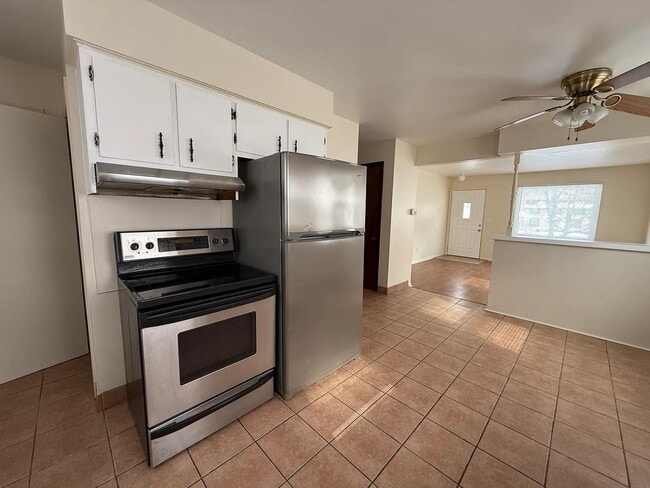 Building Photo - 3731 Kalamazoo Ave SE