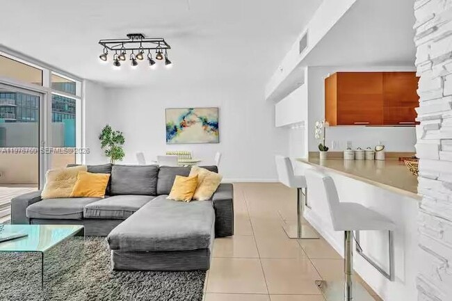 Building Photo - 3250 NE 1st Ave