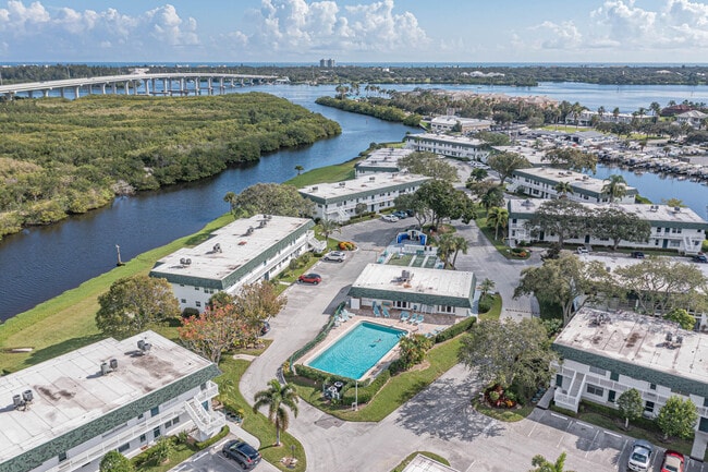 Building Photo - 2800 Indian River Blvd