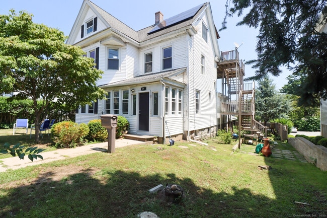 Building Photo - 190 Montauk Ave
