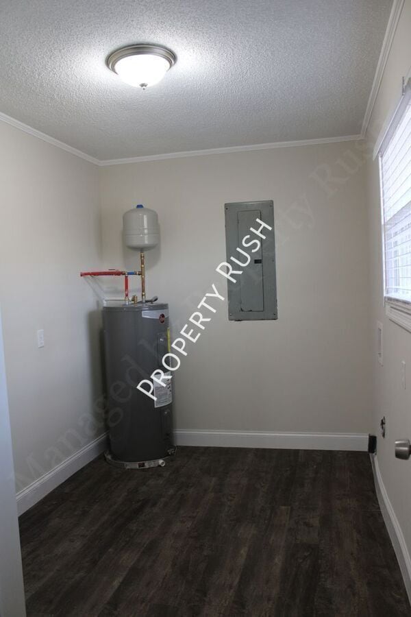 Building Photo - 209 Signal View St