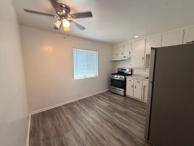 Building Photo - 2150 Paso Robles St