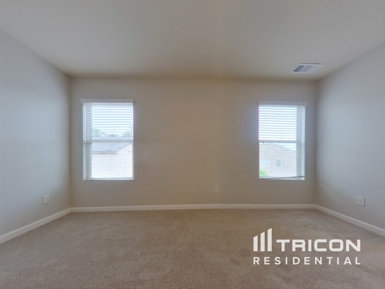 Building Photo - 135 Westin Way