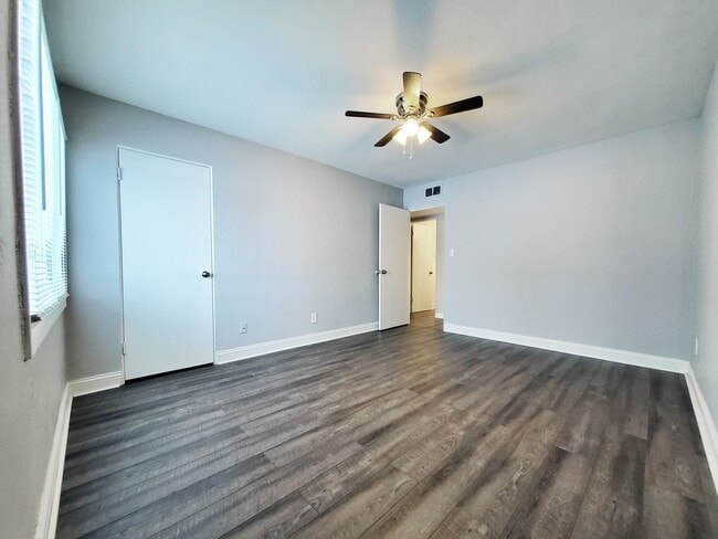 Building Photo - 3 Bed- 2 Full Bath Ranch for Rent | Newly ...