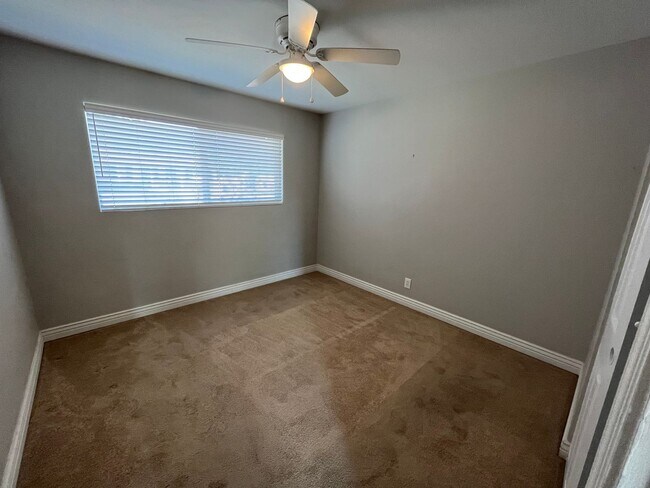 Building Photo - Beautiful Three Bedroom Scottsdale House w...