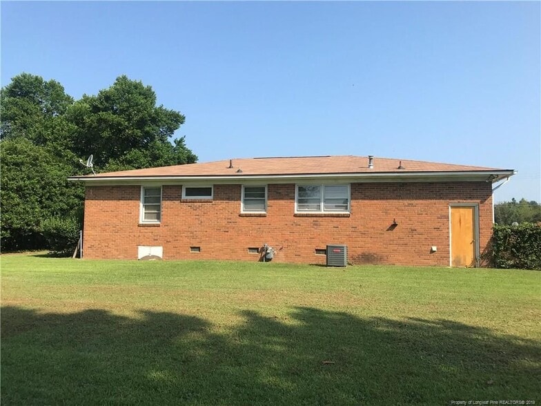 Building Photo - 6355 Cliffdale Rd