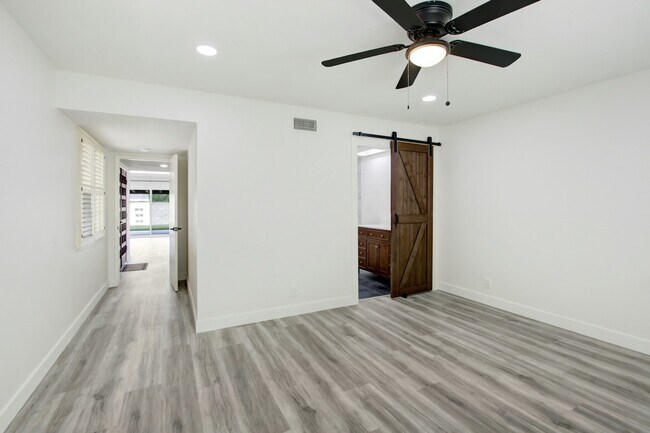 Building Photo - 1745 N Holbrook St