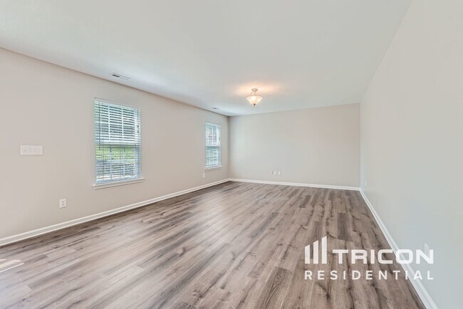 Building Photo - 2496 Ivy Creek Frd
