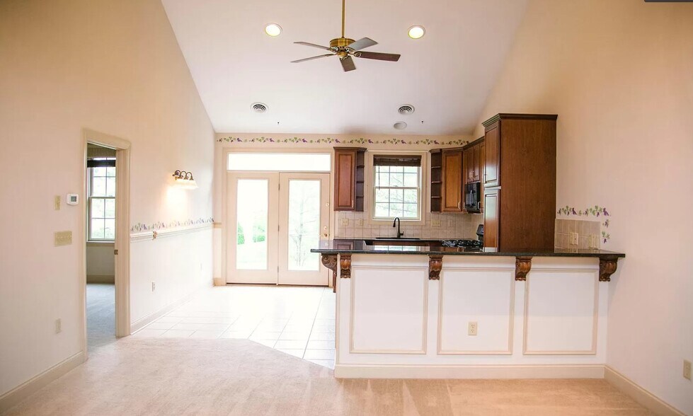 Building Photo - 2157 Bordeaux Court