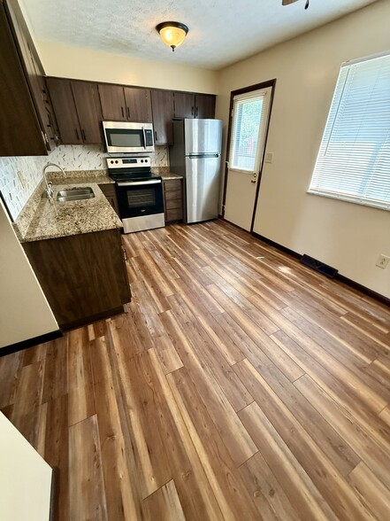 Building Photo - 3178 Cedar Grove Pl S