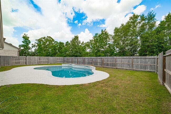 Building Photo - 23649 Silver Palm Trl