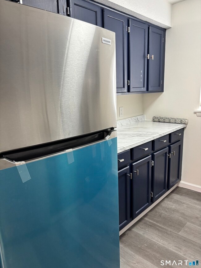 Building Photo - 11 King Arthur Dr