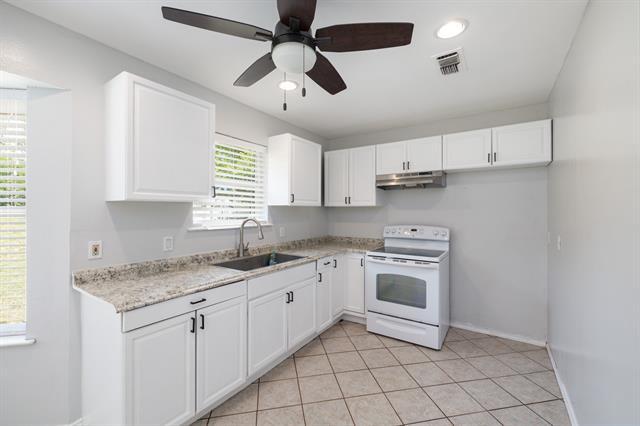 Building Photo - 308 Clearwood Dr