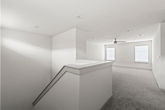 Building Photo - 7404 Sagira Path