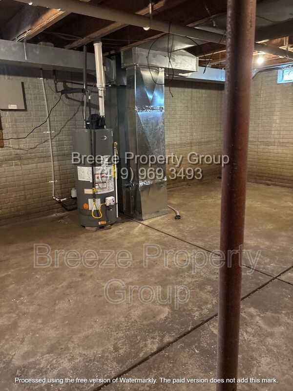 Building Photo - 434 Chicago Ave