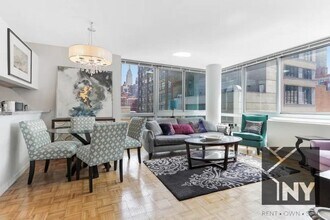 Building Photo - 3 bedroom in New York NY 10018