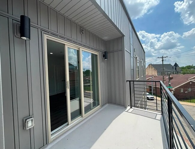 Building Photo - 675 N 41st St