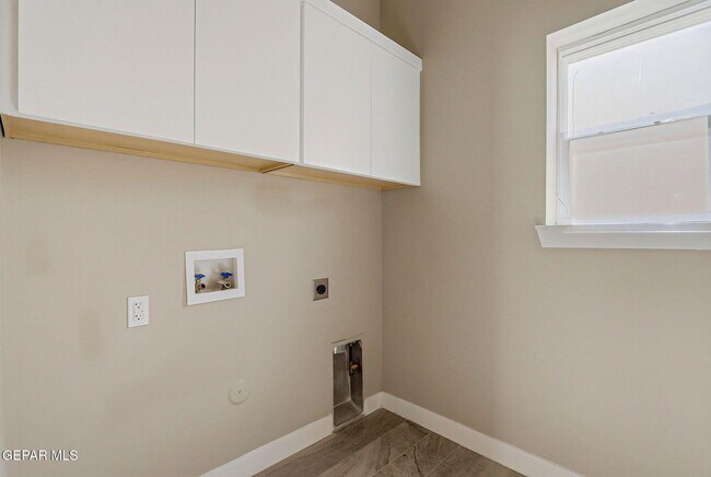 Building Photo - 12252 Desert Dove Ave