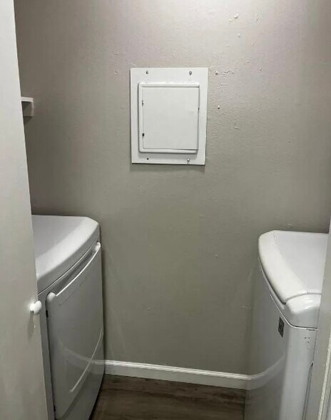 Building Photo - 3482 King Bradford Dr