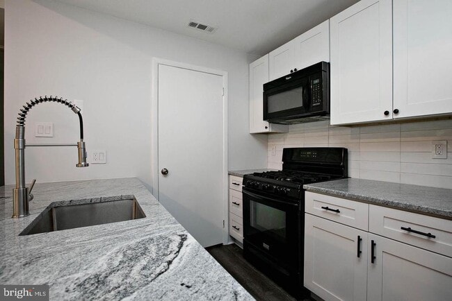 Building Photo - 428 Durham Ct