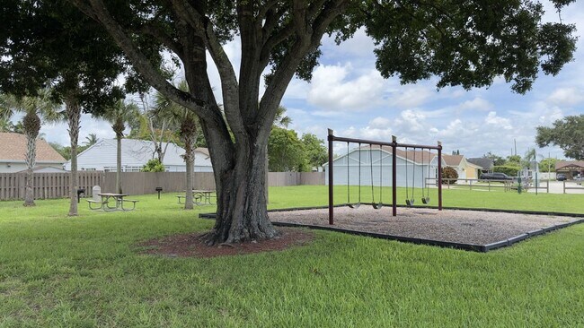 Building Photo - $2,995.00 - 3 Beds / 2 Baths, no deposit option available!