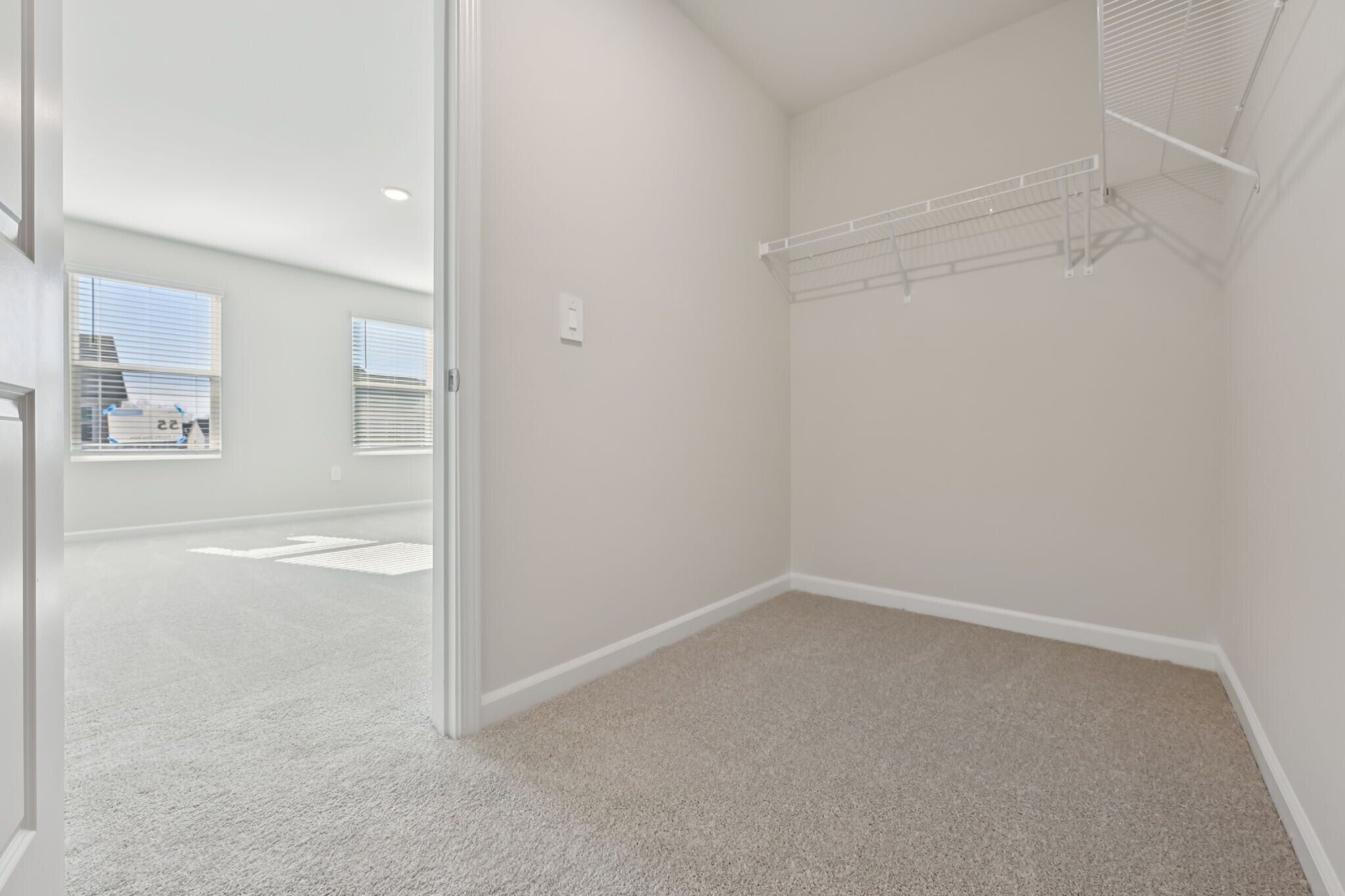 Building Photo - 726 Chandler Stone Dr