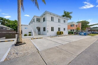 Building Photo - 550 NE 82nd Terrace