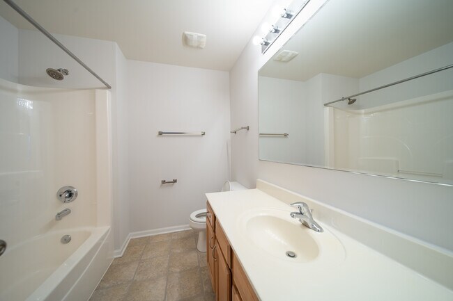 Building Photo - 1450 Prescott Dr