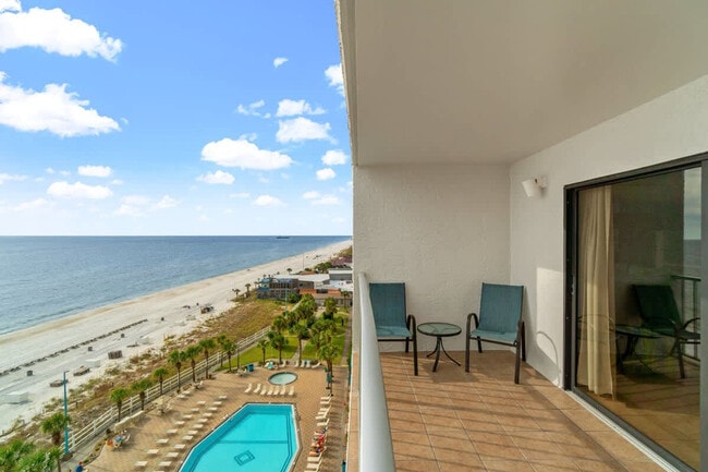 Building Photo - 8743 Thomas Dr